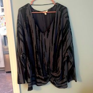 Women’s plus size 4x long sleeve shirt